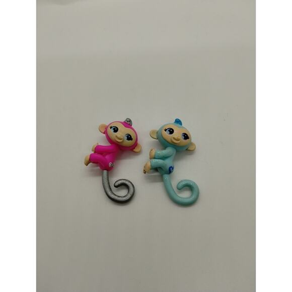 Fingerlings Mini Lot Of 2 - Pink and Blue Monkeys - Glitter - Picture 1 of 3